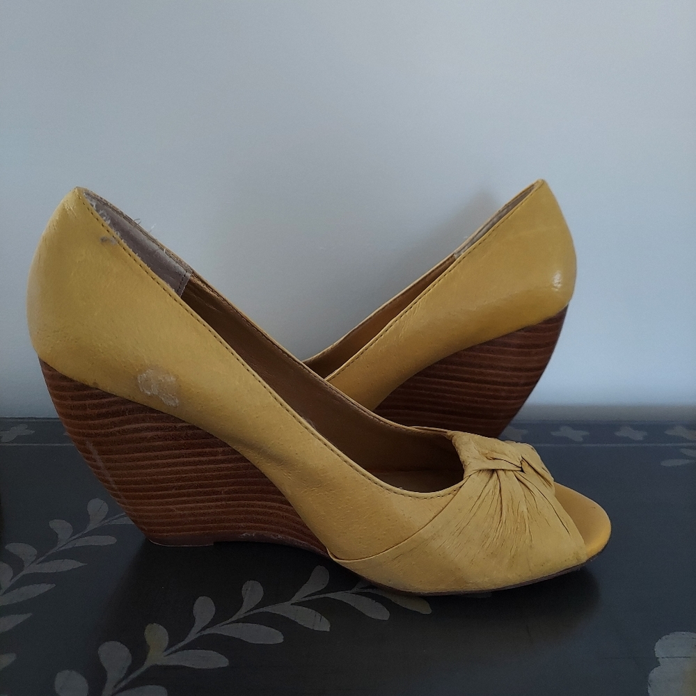 Seychelles Yellow Wedge shoes